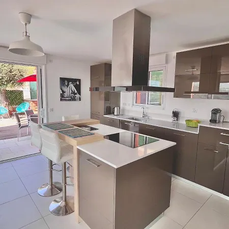 Detente Cote D'azur, Piscine Et Privatifs Menton