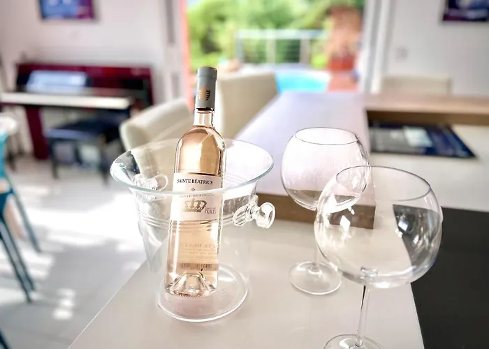 Detente Cote D'azur, Piscine Et Privatifs *